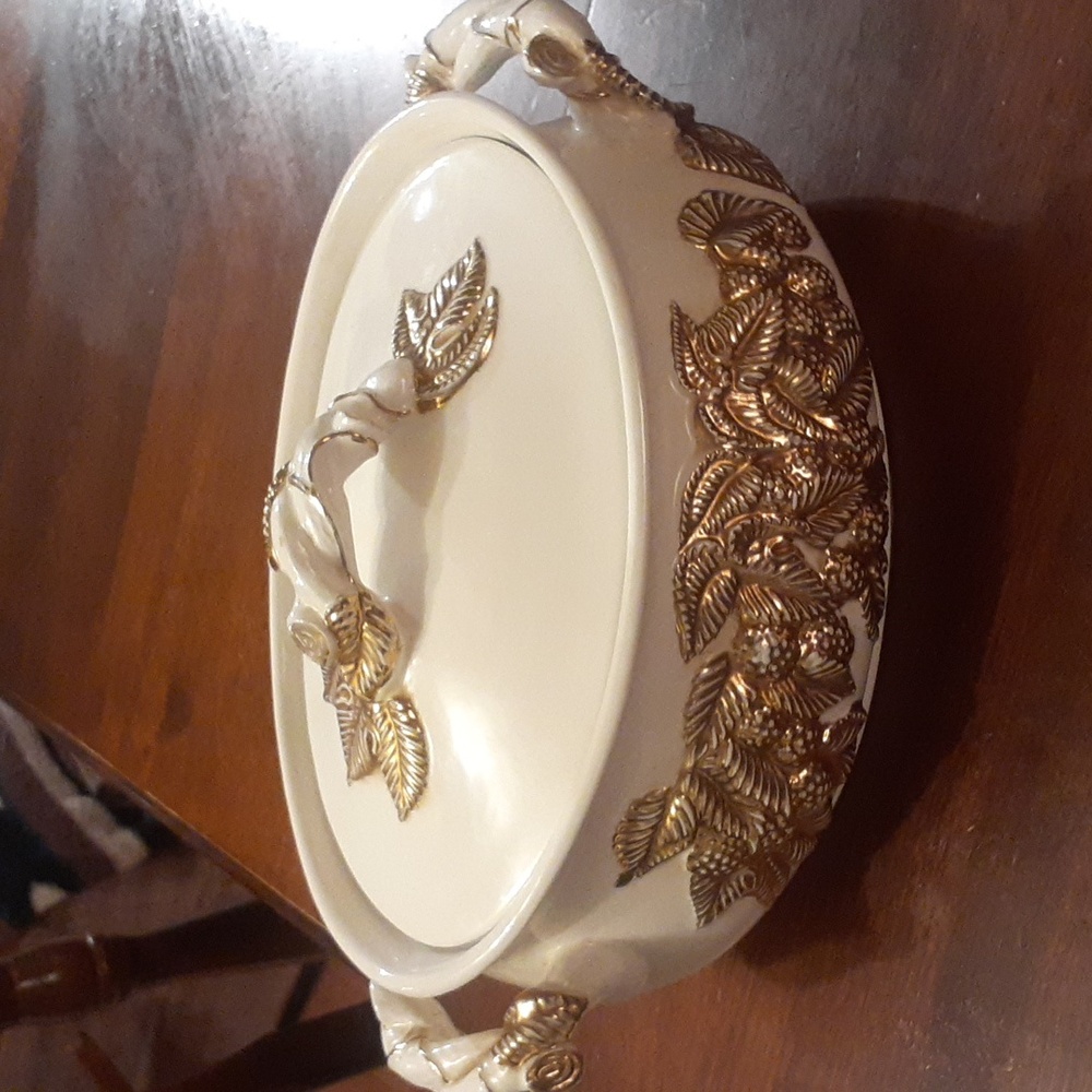 Need a covered dish? A White & Gold Leafed Handles & Sides Soup Tournee